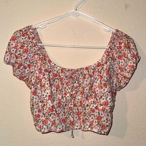 Hollister Floral Puff Sleeve Crop Top